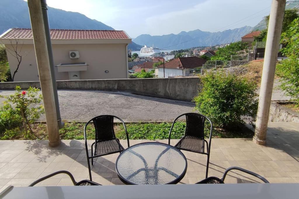 Nature Bay Apartment Kotor Buitenkant foto